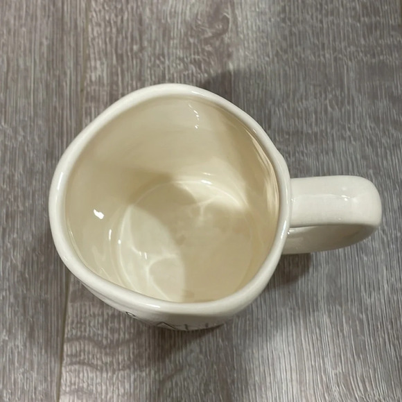 NWT Rae Dunn “BAH, HUMBUG!” Ceramic Coffee Tea Mug - Picture 4 of 5